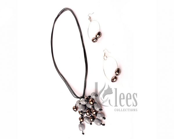 LESI ((necklace+ Bracelet+earrings-made from ceramic beads)